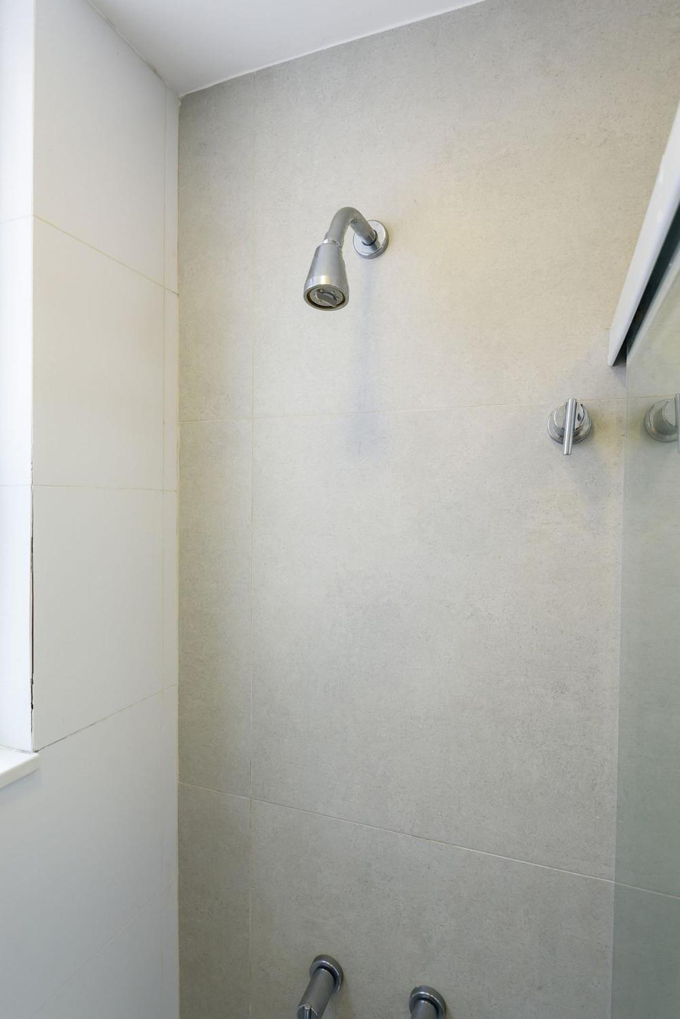 Quarto&sala C/ Workstation No Leblon | Dmc 24/609 * Rio de Janeiro
